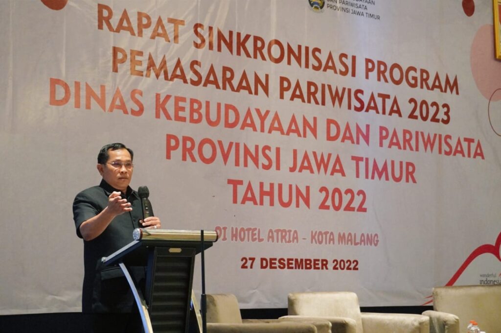 Kadisbudpar Jatim, Hudiyono saat Rapat Sinkronisasi Program Pemasaran Pariwisata 2023 Dinas Kebudayaan dan Pariwisata Provinsi Jawa Timur tahun 2022 di Kota Malang, Selasa (27/12/2022)